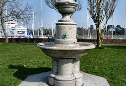 Drinking Fountain - Bath Road